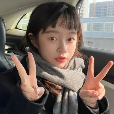《女王的绿色星球》海报