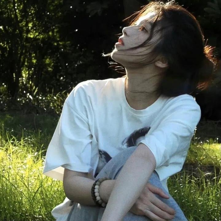 《蒙梭罗夫人》海报